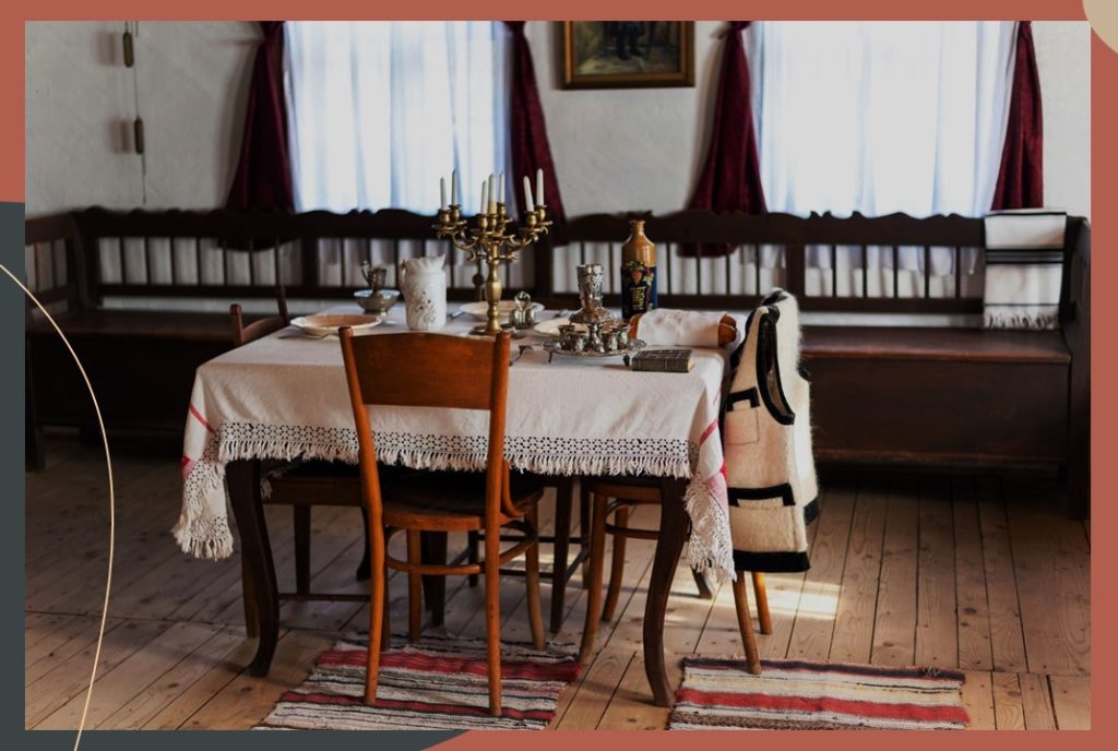 Caracteristici design interior tradițional românesc